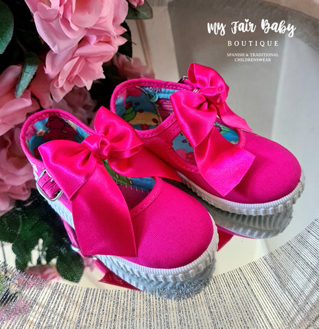 Spanish Girls Fushia Pink Canvas Walking Shoes With Detachable Bows - NON RETURNABLE