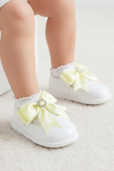 Baypod Spanish Style Girls Hard Soled Patent Bow First Walking Shoes